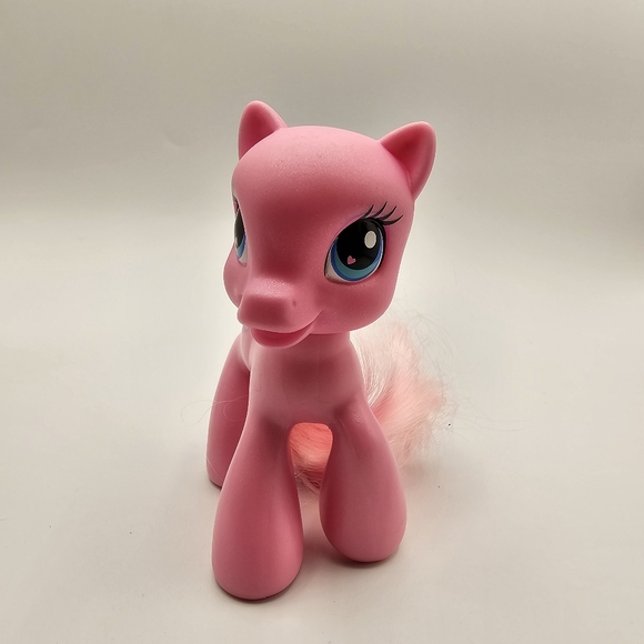 My Little Pony Pink Figure with Outfits, Brushable Tail - Picture 10 of 11